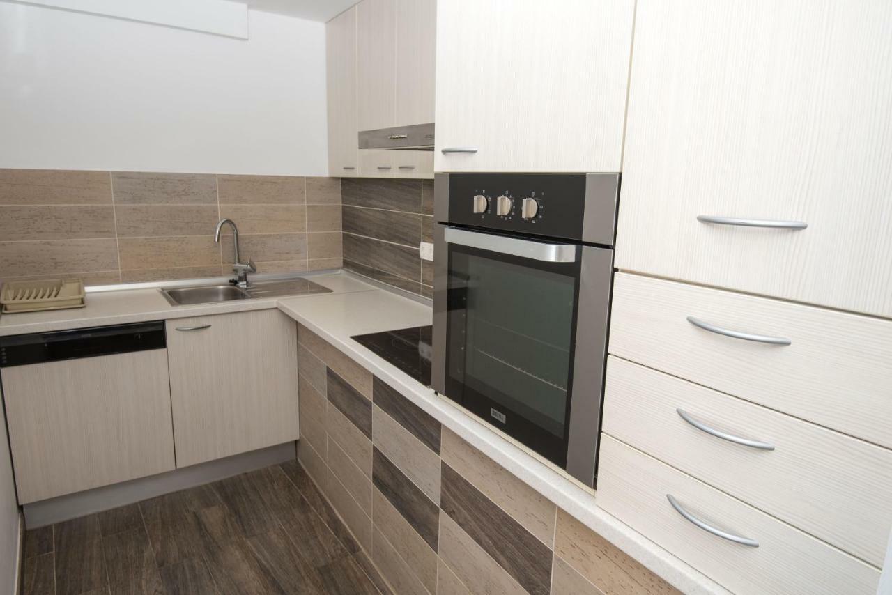 Apartments Vela Sollis Marusici  Exterior photo