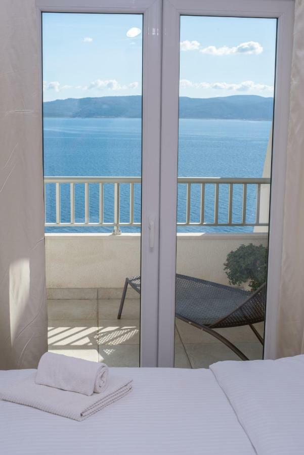 Apartments Vela Sollis Marusici  Exterior photo